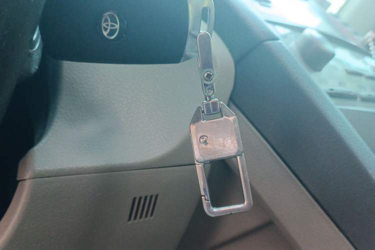 Used Toyota Camry 2011 200G Luxury Anniversary Edition Vehicle Key