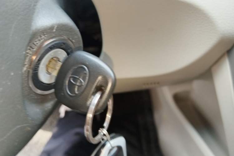 Used Toyota Camry 2011 200G Classic Anniversary Edition Vehicle Key