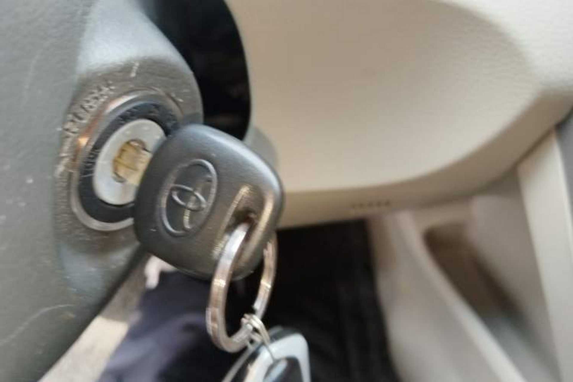 Used Toyota Camry 2011 200G Classic Anniversary Edition Vehicle Key