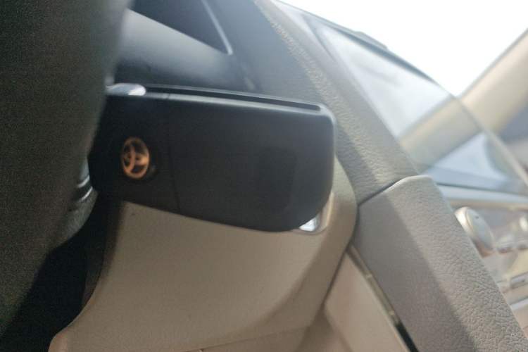 Used Toyota Camry 2011 200G Luxury Anniversary Edition Vehicle Key
