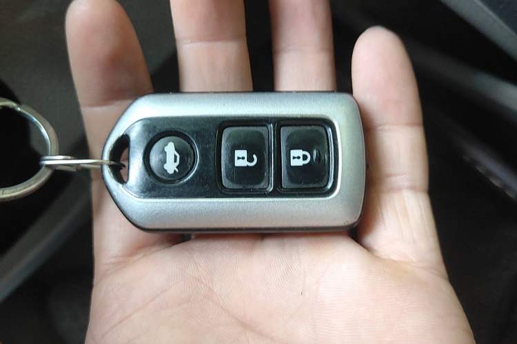 Used Toyota Camry 2011 200G Classic Anniversary Edition Vehicle Key