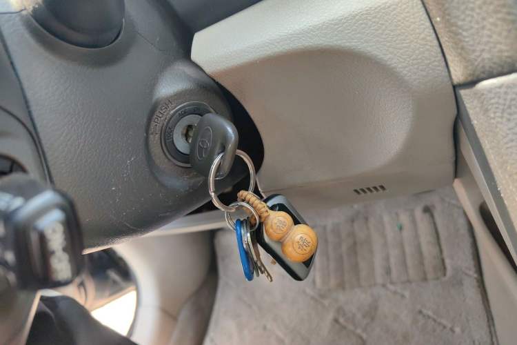 Used Toyota Camry 2011 240G Classic Anniversary Edition Vehicle Key
