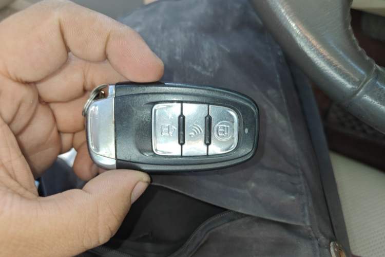 Used Toyota Camry 2011 200G Classic Anniversary Edition Vehicle Key