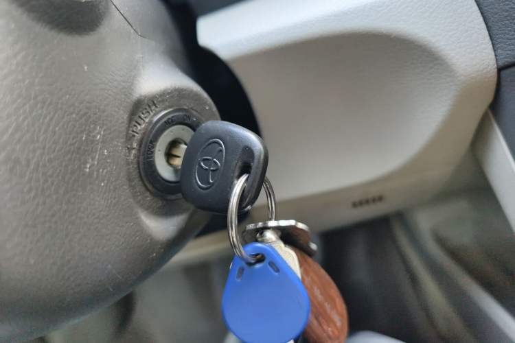Used Toyota Camry 2011 200G Classic Anniversary Edition Vehicle Key