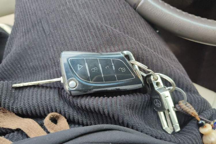 Used Toyota Camry 2011 200G Classic Anniversary Edition Vehicle Key