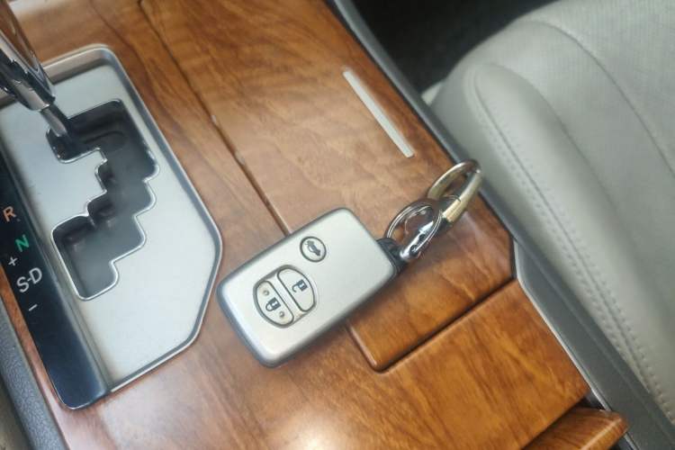 Used Toyota Camry 2011 240G Luxury Anniversary Edition Vehicle Key