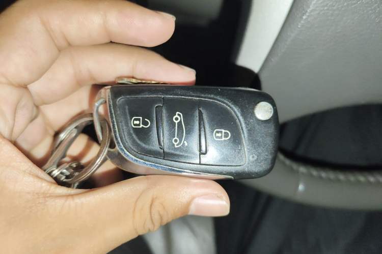 Used Toyota Camry 2011 200G Classic Anniversary Edition Vehicle Key