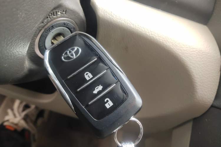 Used Toyota Camry 2011 200G Classic Anniversary Edition Vehicle Key