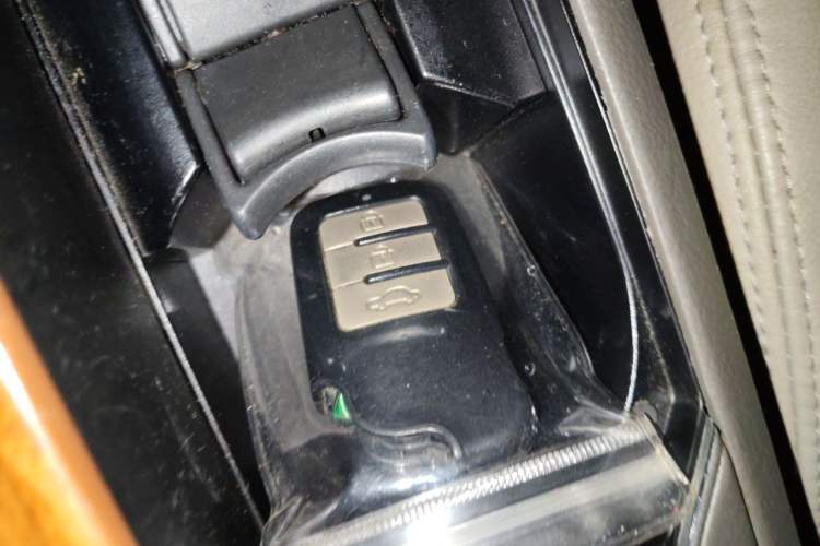 Used Toyota Camry 2011 240G Classic Anniversary Edition Vehicle Key