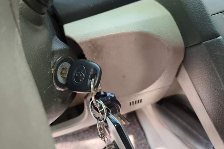 Used Toyota Camry 2011 200G Classic Anniversary Edition Vehicle Key