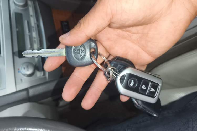 Used Toyota Camry 2011 200G Classic Anniversary Edition Vehicle Key