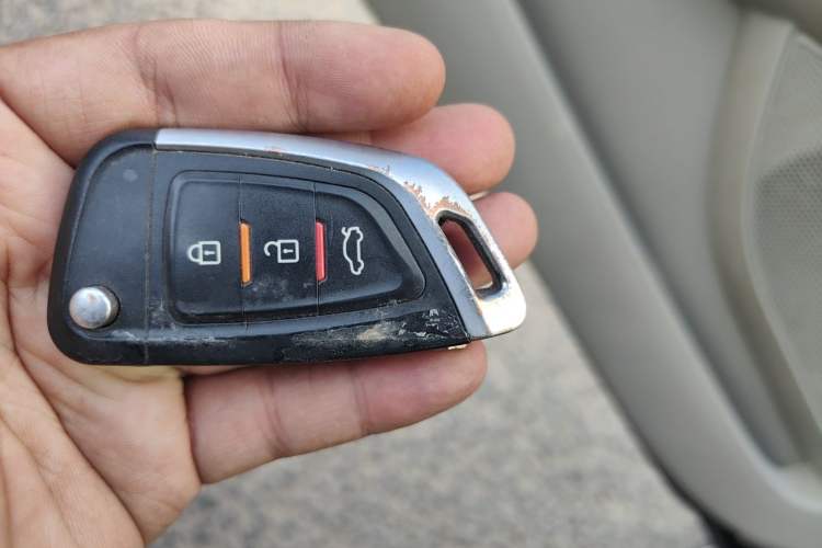 Used Toyota Camry 2011 200G Classic Anniversary Edition Vehicle Key