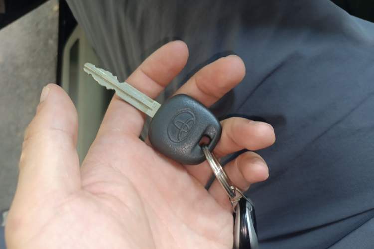 Used Toyota Camry 2011 200G Classic Anniversary Edition Vehicle Key