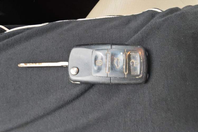 Used Toyota Camry 2011 200G Classic Anniversary Edition Vehicle Key