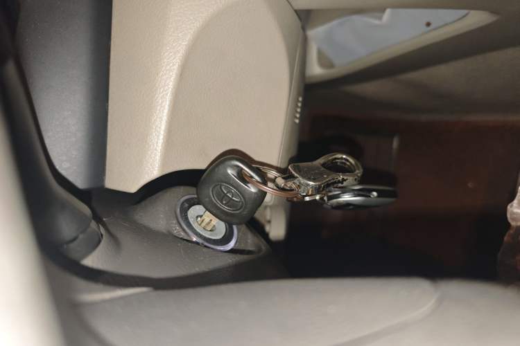 Used Toyota Camry 2011 200G Classic Anniversary Edition Vehicle Key
