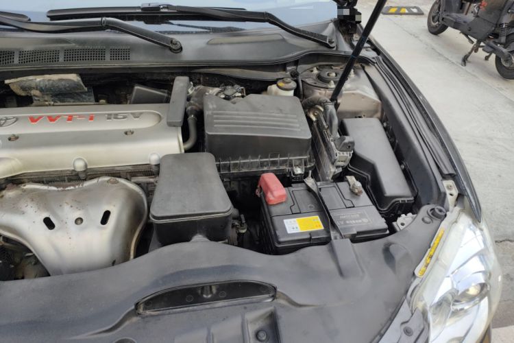 Used Toyota Camry 2011 240G Luxury Anniversary Edition Engine Bay Left