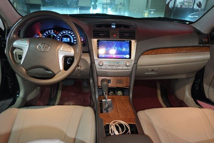 Used Toyota Camry 2011 200E Elite Sunroof Edition Center Console