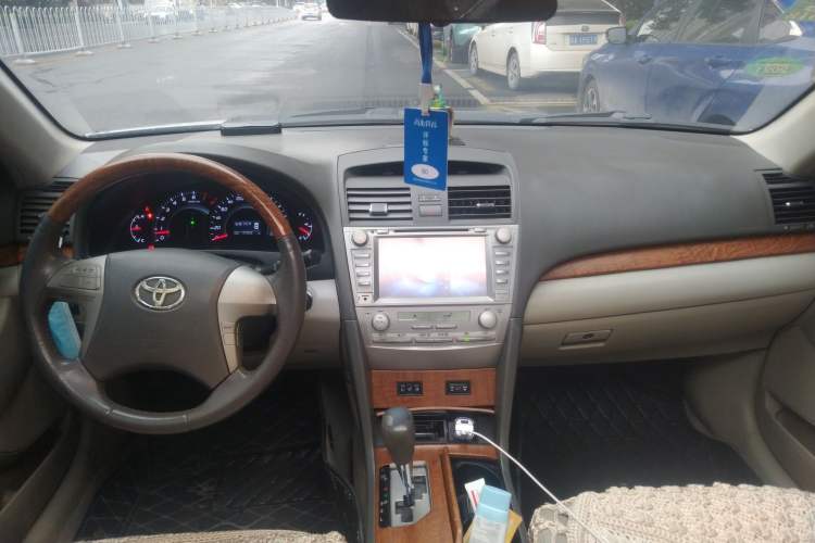 Used Toyota Camry 2011 200G Classic Anniversary Edition Center Console