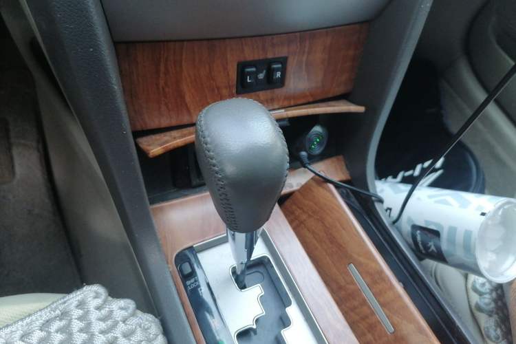 Used Toyota Camry 2011 240G Classic Anniversary Edition Gear Lever