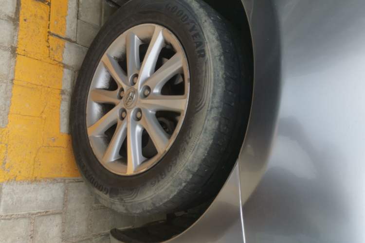 Used Toyota Camry 2011 200G Classic Anniversary Edition Right Front Wheel Hub
