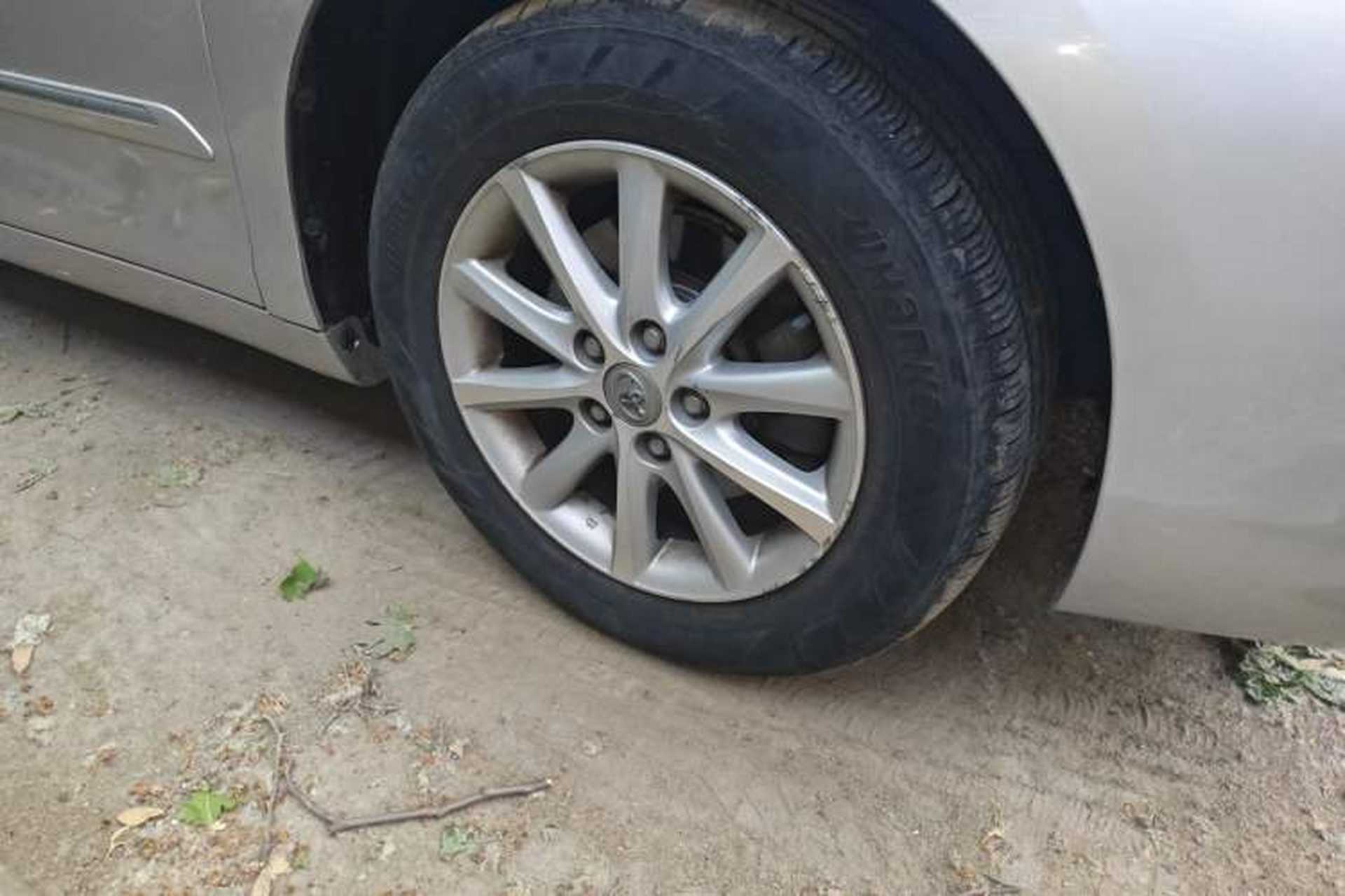 Used Toyota Camry 2011 200G Classic Anniversary Edition Right Front Wheel Hub