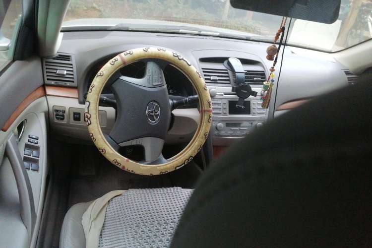 Used Toyota Camry 2011 240G Classic Anniversary Edition Steering Wheel