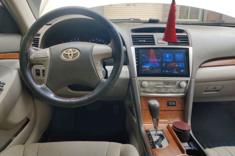 Used Toyota Camry 2011 200G Luxury Anniversary Edition Center Console