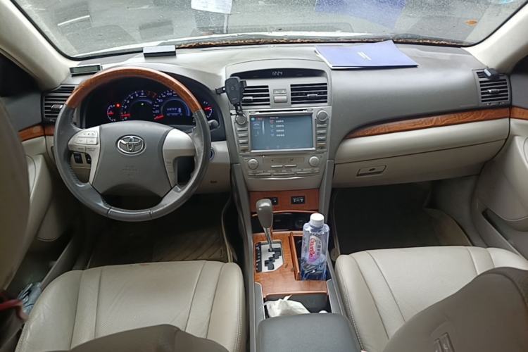 Used Toyota Camry 2011 200G Classic Anniversary Edition Center Console