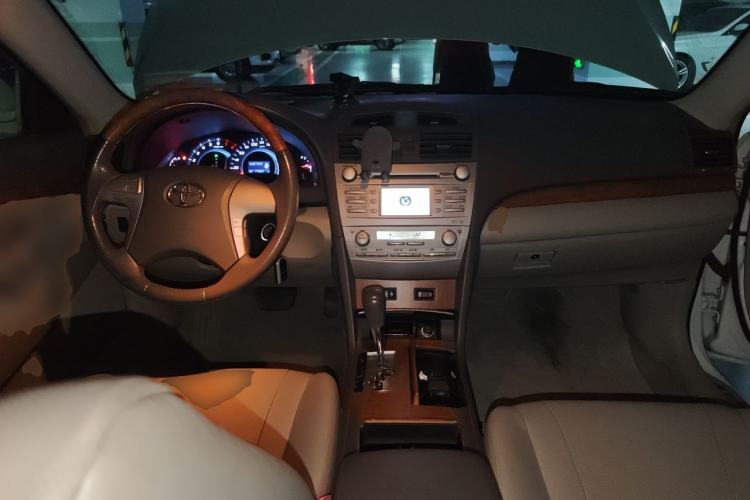 Used Toyota Camry 2011 200G Classic Anniversary Edition Center Console