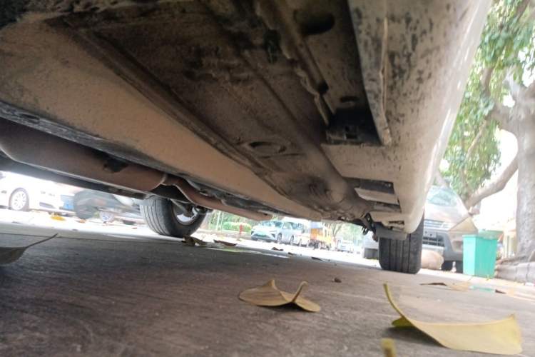 Used Toyota Camry 2011 240G Classic Anniversary Edition Chassis Front Left