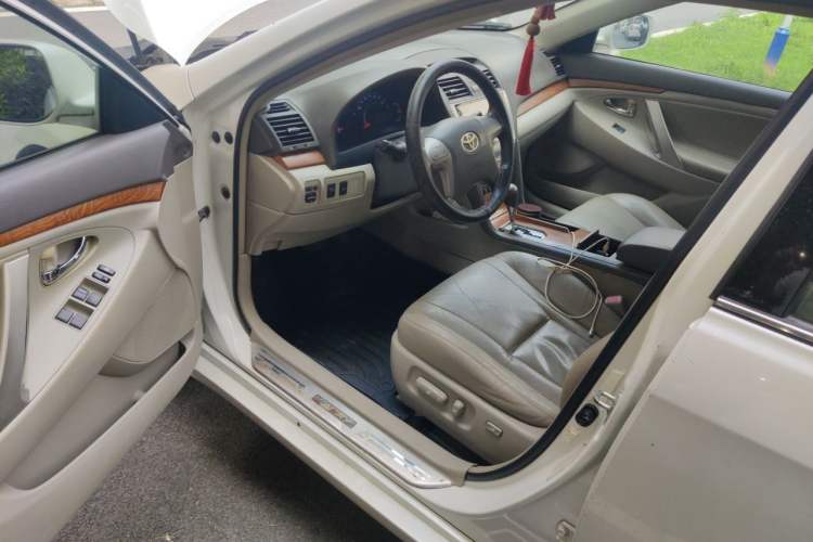 Used Toyota Camry 2011 200G Luxury Anniversary Edition Driver Seat