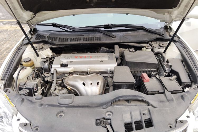 Used Toyota Camry 2011 240G Luxury Anniversary Edition Engine Bay