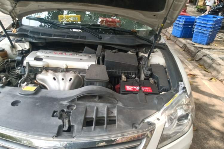 Used Toyota Camry 2011 240G Classic Anniversary Edition Engine Bay Left