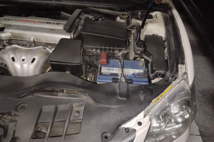 Used Toyota Camry 2011 240G Luxury Anniversary Edition Engine Bay Left