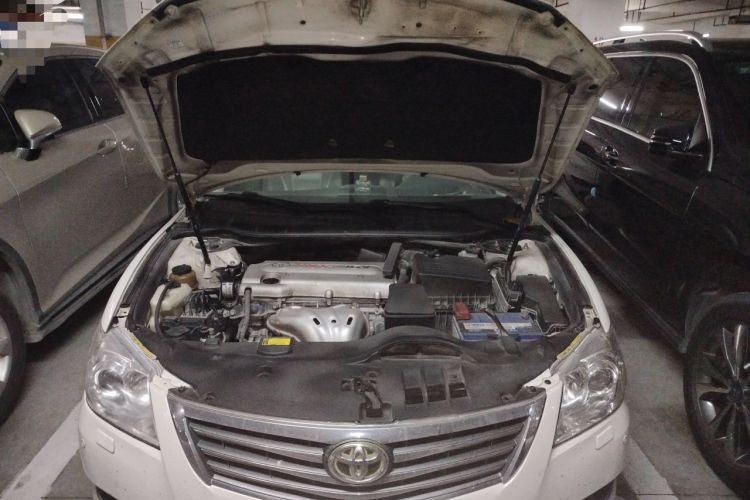 Used Toyota Camry 2011 240G Luxury Anniversary Edition Engine Bay