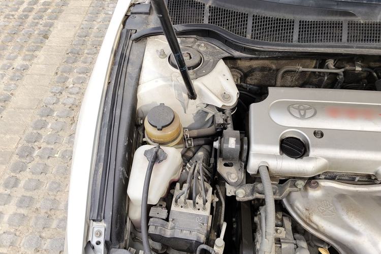 Used Toyota Camry 2011 240G Luxury Anniversary Edition Engine Bay Right