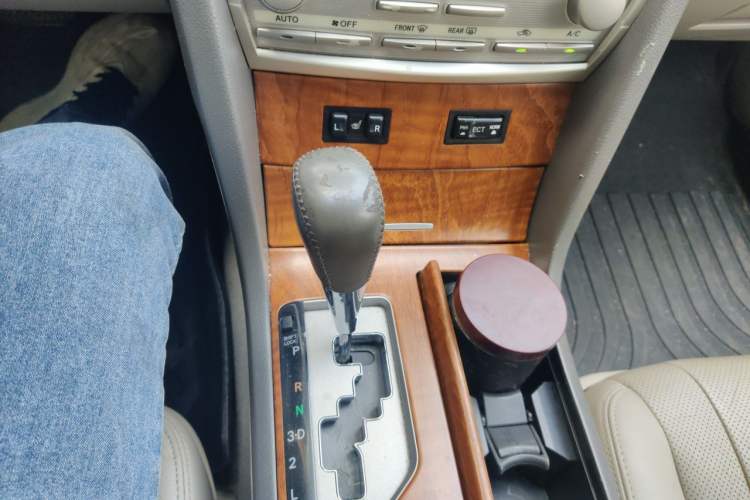 Used Toyota Camry 2011 200G Luxury Anniversary Edition Gear Lever