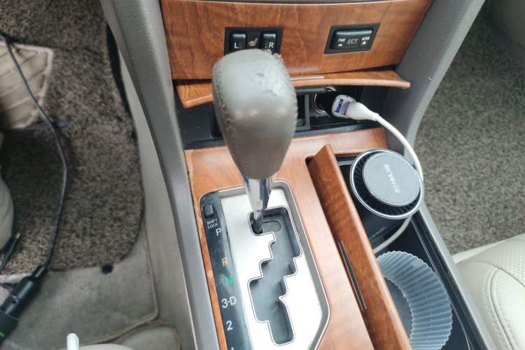 Used Toyota Camry 2011 200G Classic Anniversary Edition Gear Lever