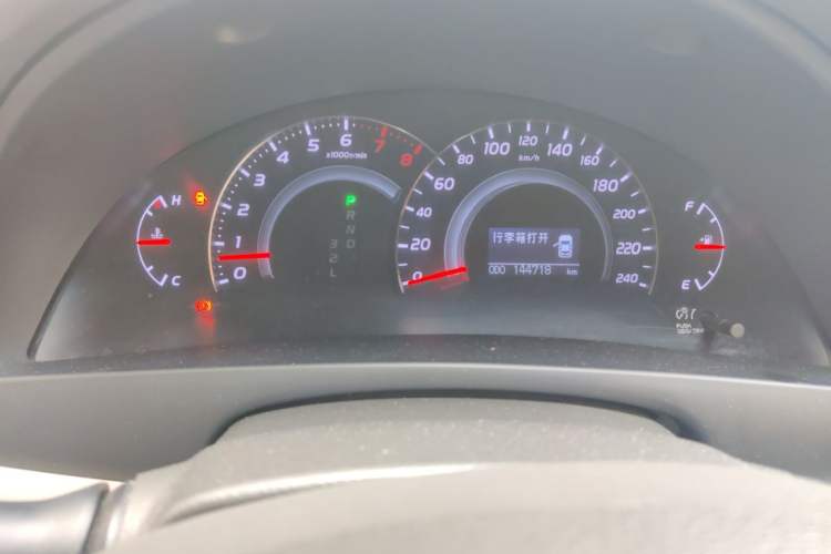 Used Toyota Camry 2011 200G Luxury Anniversary Edition Odometer Close Up