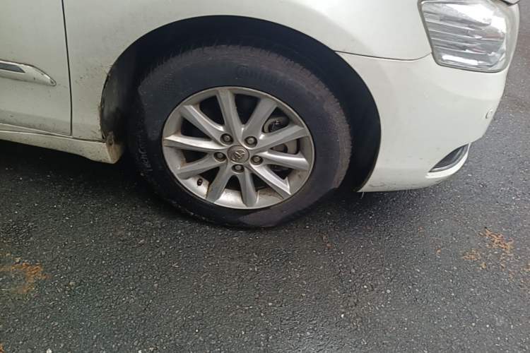 Used Toyota Camry 2011 200G Classic Anniversary Edition Right Front Wheel Hub