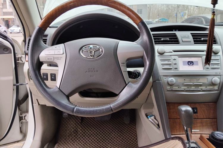 Used Toyota Camry 2011 240G Luxury Anniversary Edition Steering Wheel