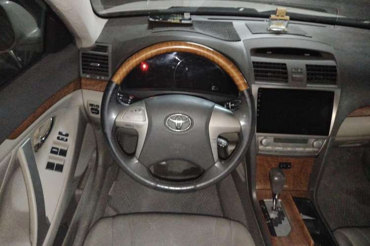 Used Toyota Camry 2011 240G Luxury Anniversary Edition Steering Wheel