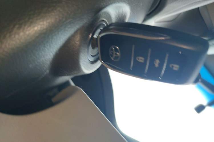Used Toyota Camry 2011 200G Classic Anniversary Edition Vehicle Key