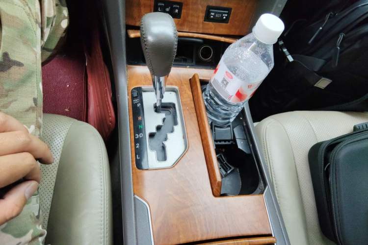 Used Toyota Camry 2011 200G Luxury Anniversary Edition Gear Lever