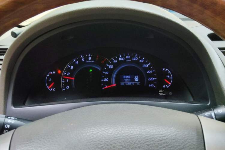 Used Toyota Camry 2011 200G Luxury Anniversary Edition Instrument Cluster