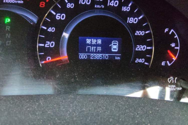 Used Toyota Camry 2011 200G Luxury Anniversary Edition Odometer Close Up