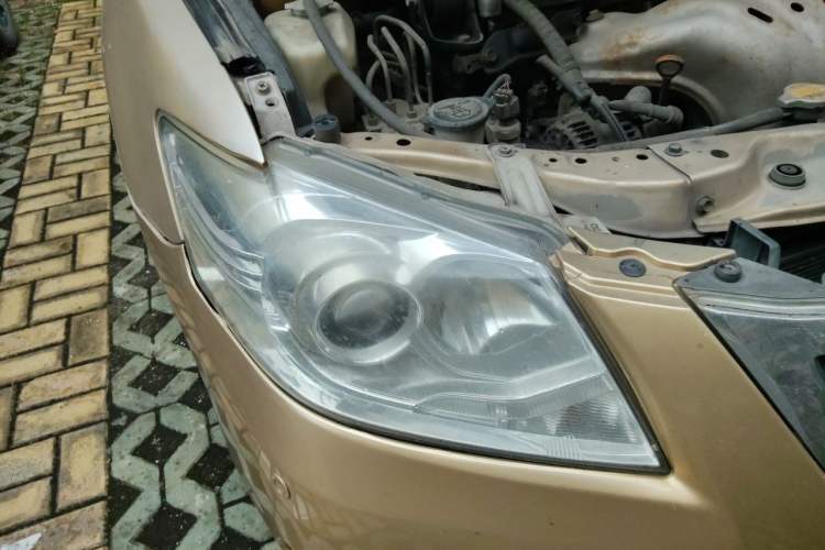 Used Toyota Camry 2011 200G Luxury Anniversary Edition Right Front Headlight