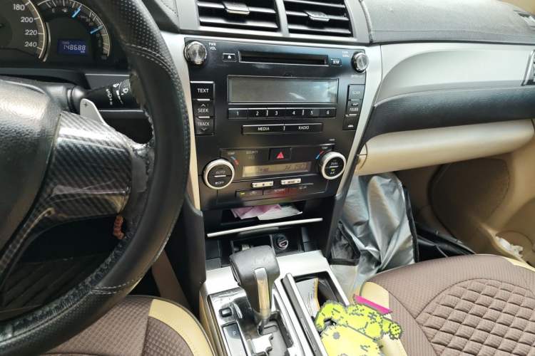 Used Toyota Camry 2012 Junrui 2.0S Radiant Edition Audio And AC Panel