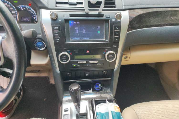 Used Toyota Camry 2012 Luxurious Edition 2.5HG Zunrui Audio And AC Panel