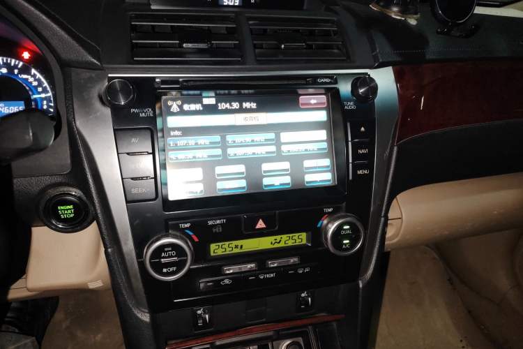 Used Toyota Camry 2012 2.5G Luxury Edition Audio And AC Panel